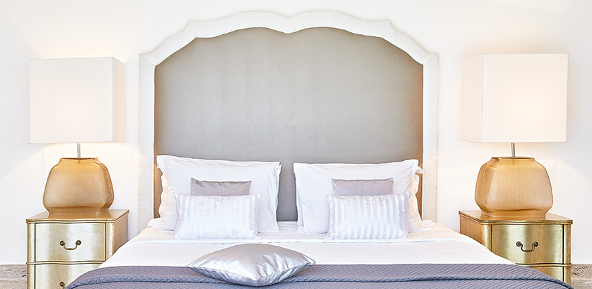 04-mandola-rosa-royal-pavilion-master-bedroom-luxury-villa-peloponnese